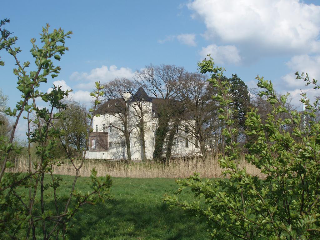 Hotel Burg Boetzelaer à Kalkar Extérieur photo