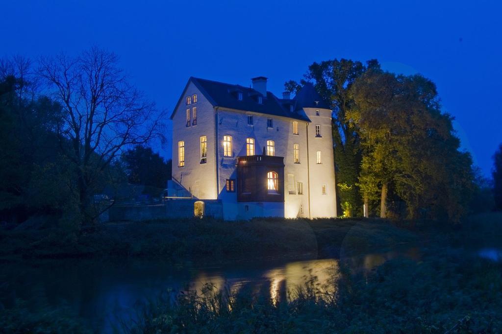 Hotel Burg Boetzelaer à Kalkar Extérieur photo